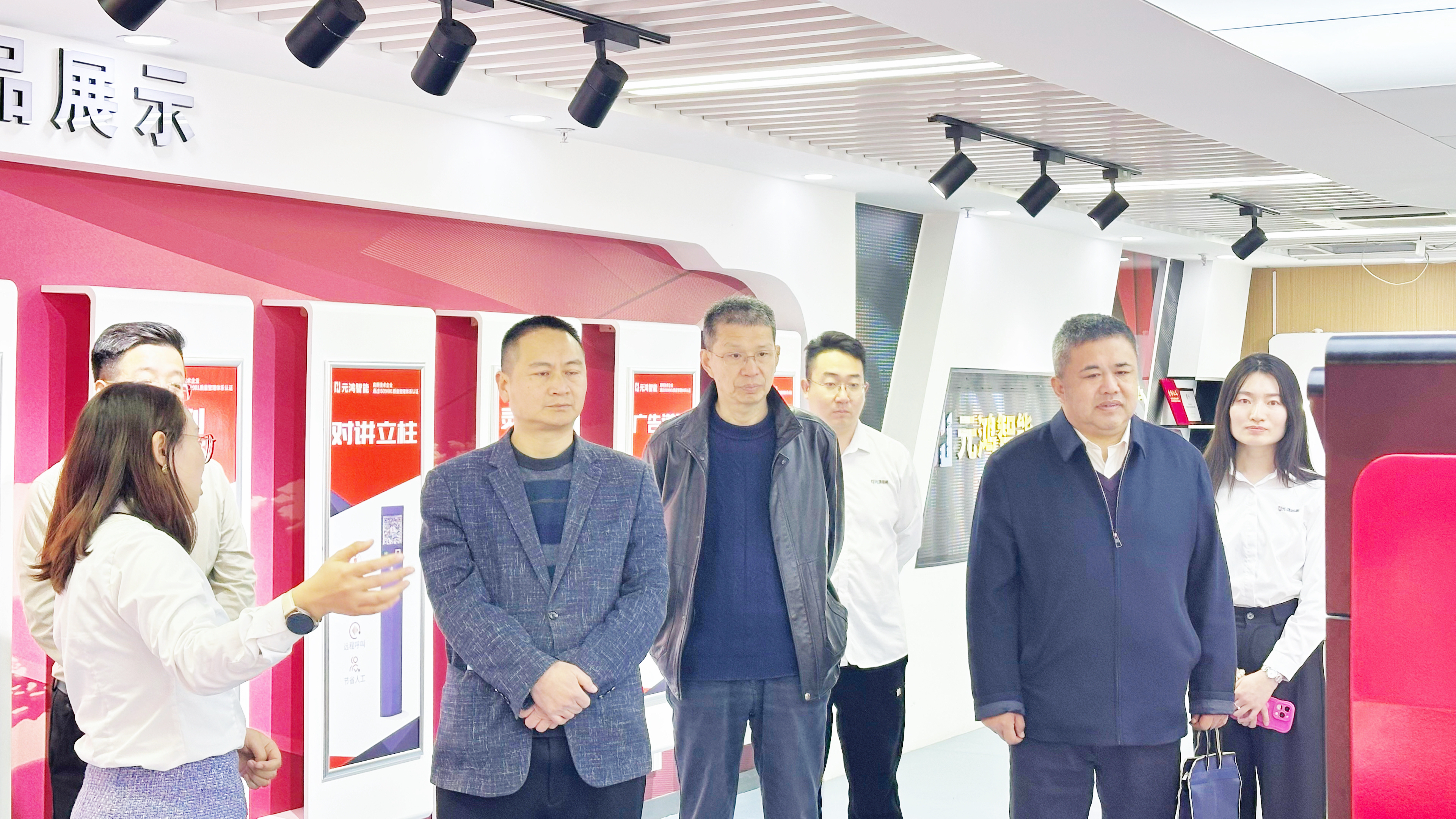 校企攜手，共探智慧停車(chē)新征程 —— 濟(jì)南大學(xué)后勤部領(lǐng)導(dǎo)蒞臨元鴻智能參觀(guān)調(diào)研